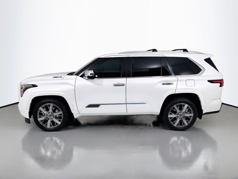 Used 2024 Toyota Sequoia Capstone image 4