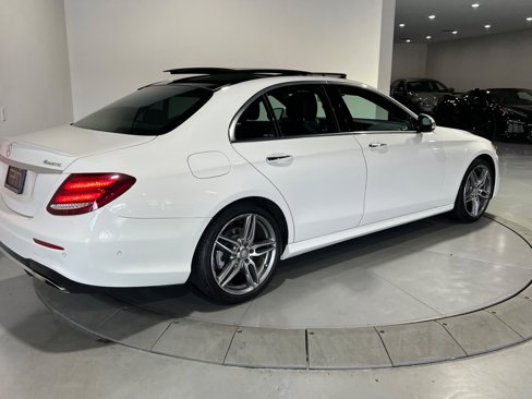 Used 2017 Mercedes-Benz E 300 4MATIC image 13