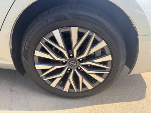 Used 2023 Nissan Altima 2.5 SV image 7