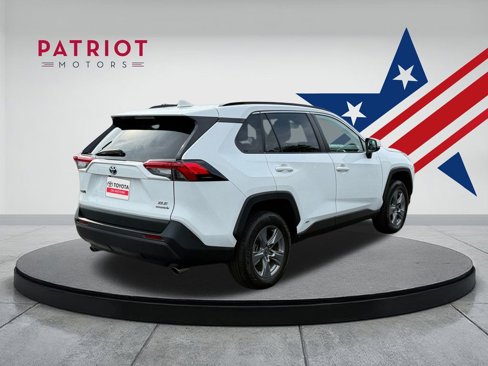 Certified 2022 Toyota RAV4 XLE image 5