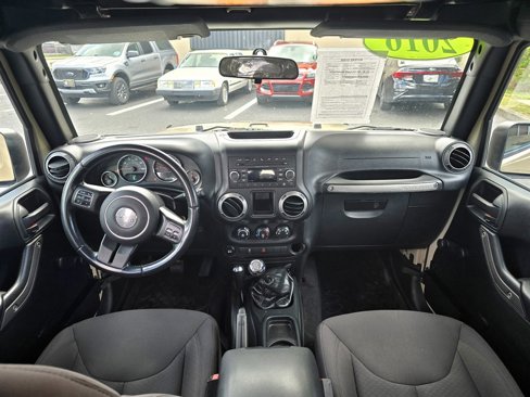 Used 2016 Jeep Wrangler Unlimited Sport w/ Connectivity Group image 15