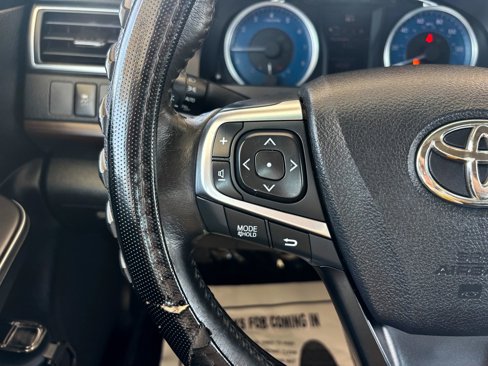 Used 2017 Toyota Camry XLE image 20