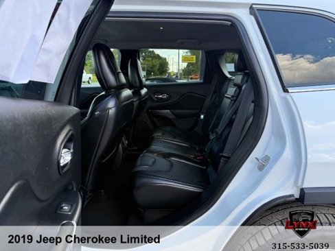 Used 2019 Jeep Cherokee Limited w/ Technology Group image 36