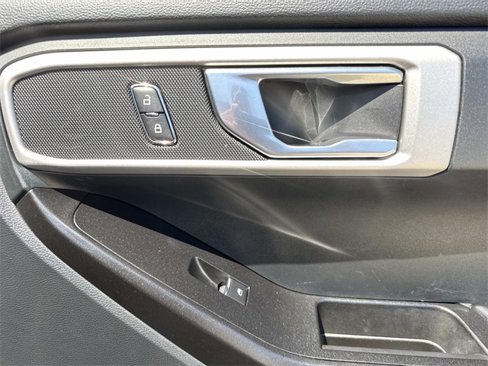 Used 2021 Ford Explorer 2WD image 12