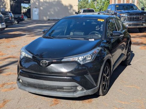 Used 2019 Toyota C-HR Limited image 7