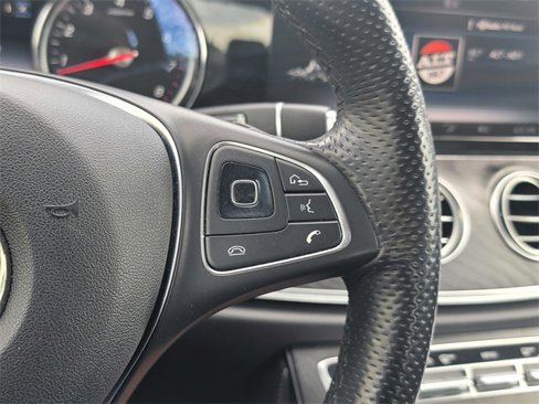 Used 2018 Mercedes-Benz E 300 image 32