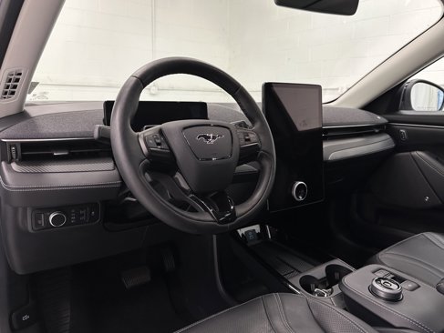 Used 2022 Ford Mustang Mach-E Premium image 10