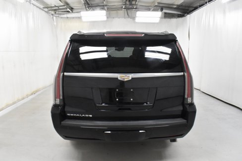 Used 2016 Cadillac Escalade ESV Luxury image 6