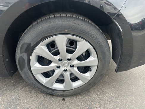 Used 2023 Toyota Corolla LE image 10