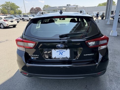 Used 2022 Subaru Impreza 2.0i Premium image 4