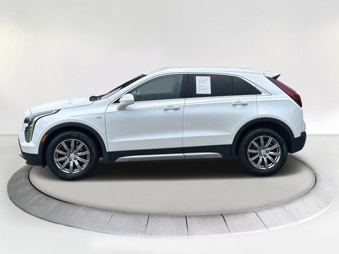 Used 2019 Cadillac XT4 Premium Luxury w/ Cold Weather Package image 2