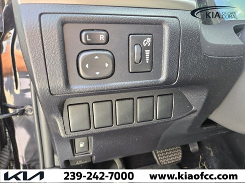 Used 2012 Lexus CT 200h image 17