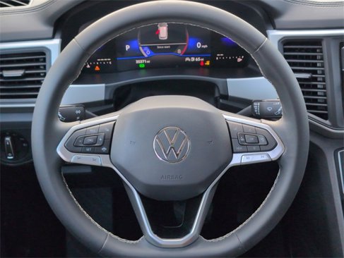 Certified 2023 Volkswagen Atlas SE image 9