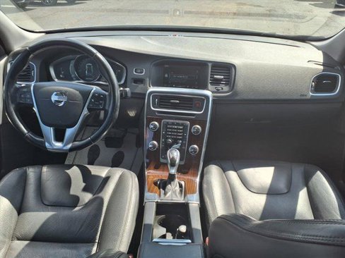 Used 2014 Volvo S60 T5 image 9