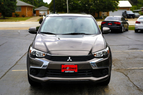 Used 2016 Mitsubishi Outlander Sport ES image 2