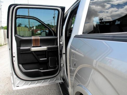 Used 2017 Ford F150 Lariat image 16
