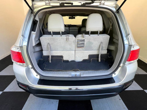 Used 2013 Toyota Highlander SE image 35