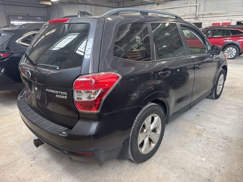 Used 2016 Subaru Forester 2.5i Premium image 11