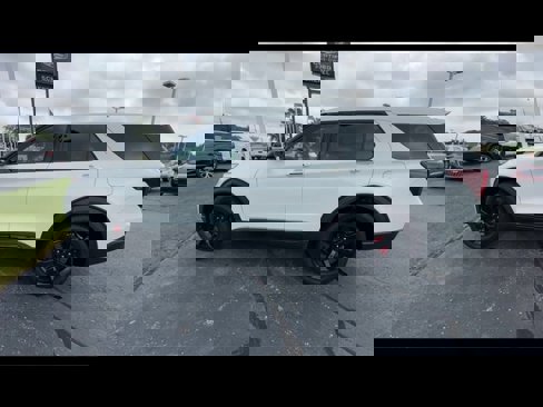 Used 2022 Ford Explorer ST w/ Equipment Group 401A image 5