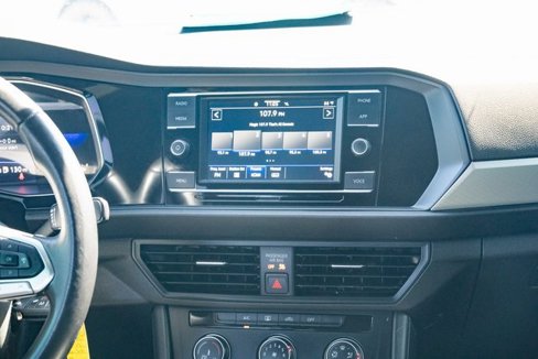 Certified 2023 Volkswagen Jetta Sport image 32
