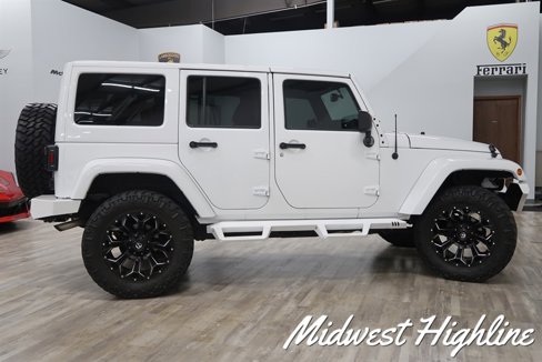 Used 2017 Jeep Wrangler Unlimited Sahara w/ Connectivity Group image 6