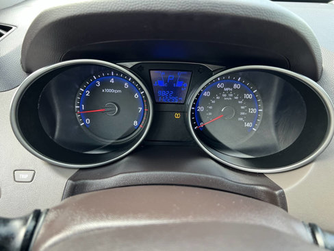 Used 2010 Hyundai Tucson Limited image 30