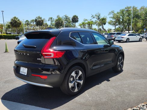New 2025 Volvo XC40 B5 Core w/ Protection Package image 7