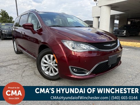Used 2018 Chrysler Pacifica Touring-L Plus image 1