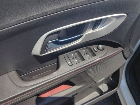 Used 2015 Chevrolet Equinox LT image 8