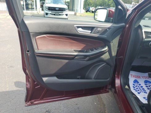 Certified 2022 Ford Edge Titanium w/ Equipment Group 301A image 21
