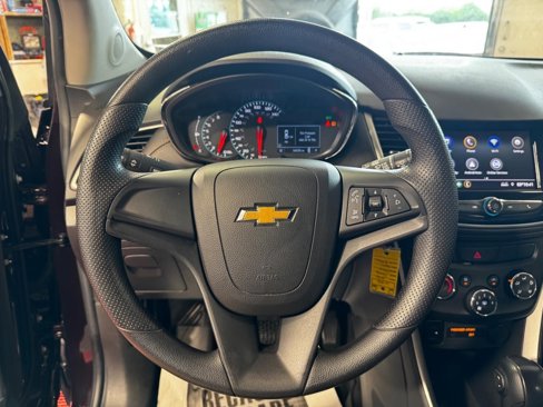 Used 2020 Chevrolet Trax LS image 17