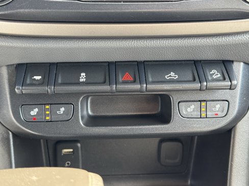 Used 2018 Chevrolet Colorado Z71 image 7