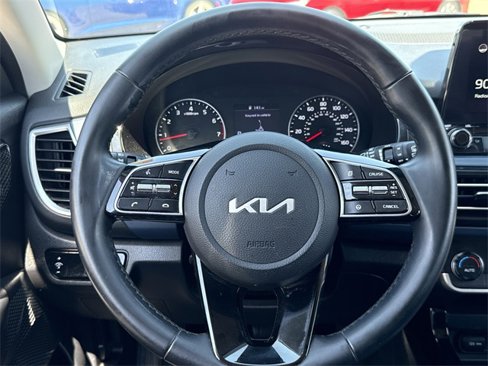 Used 2022 Kia Seltos S image 12
