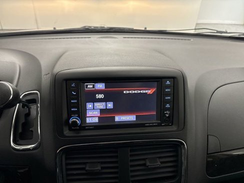 Used 2018 Dodge Grand Caravan SE image 19
