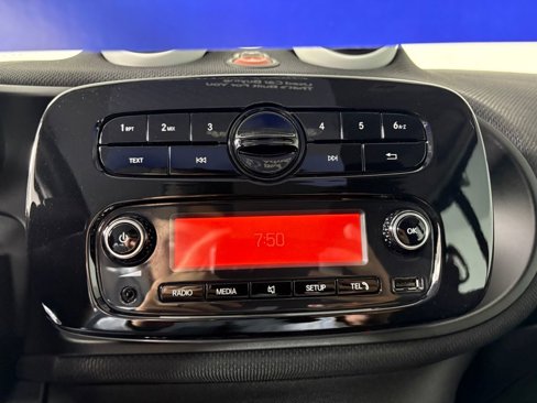 Used 2018 smart fortwo electric drive image 20