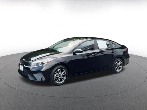 Used 2024 Kia Forte LXS image 7