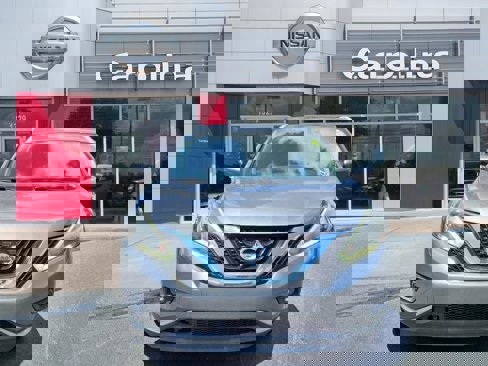 Used 2018 Nissan Murano SL w/ Moonroof Package image 2