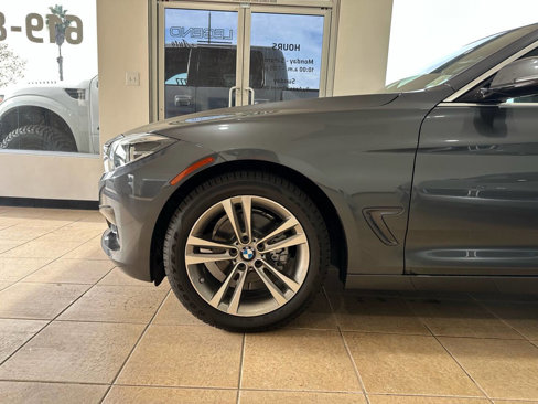 Used 2018 BMW 330i Gran Turismo xDrive image 7