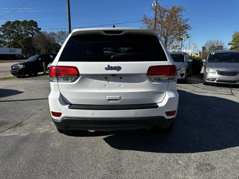 Used 2017 Jeep Grand Cherokee Laredo w/ Quick Order Package 2BE image 8