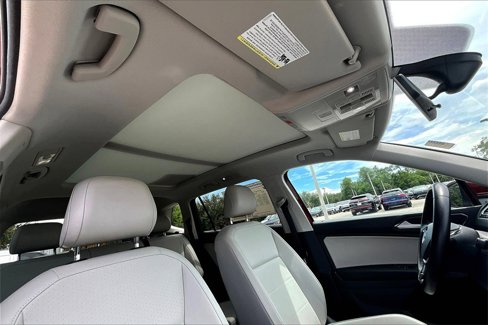 Used 2018 Volkswagen Tiguan SE w/ Panoramic Sunroof Package image 21
