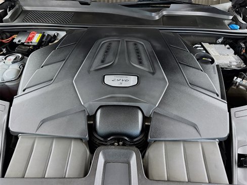 Used 2019 Porsche Cayenne S image 31