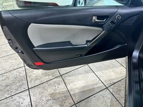 Used 2016 Hyundai Genesis 3.8 image 17