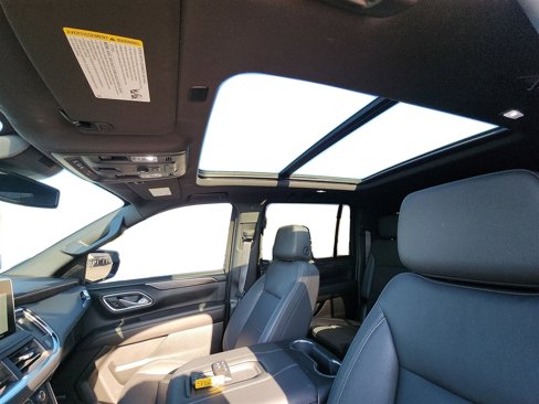 Used 2024 Chevrolet Suburban Z71 image 20