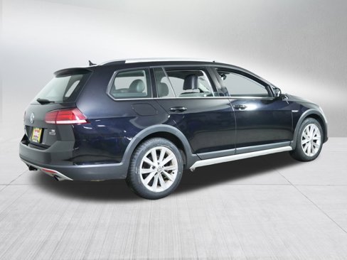 Used 2018 Volkswagen Golf Alltrack SE image 7
