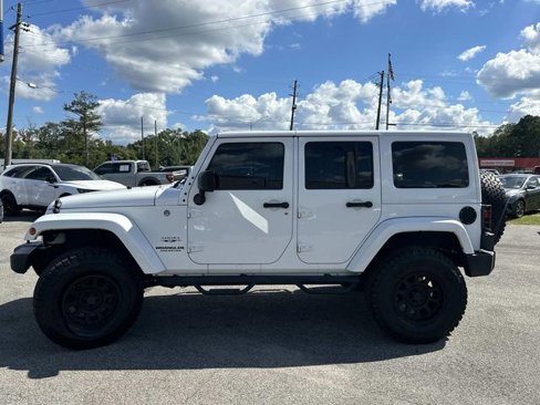 Used 2016 Jeep Wrangler Unlimited Sahara image 12