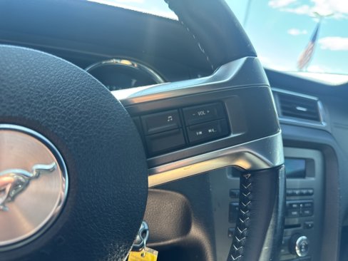 Used 2014 Ford Mustang Coupe image 19