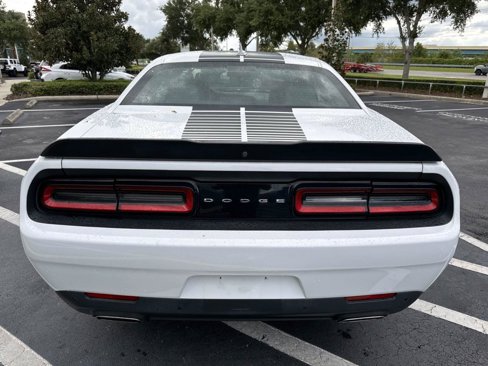 Used 2017 Dodge Challenger SXT Plus image 3