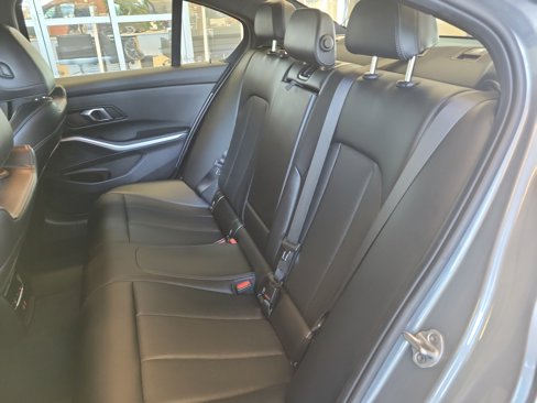 Used 2025 BMW 330i xDrive Sedan image 16