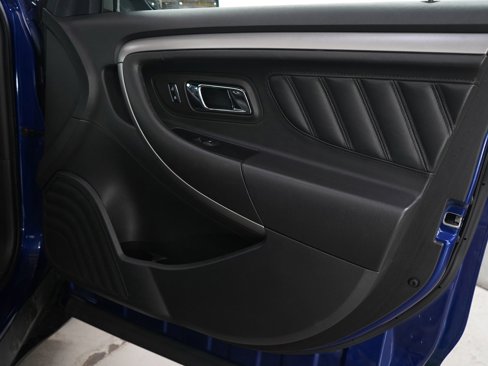 Used 2015 Ford Taurus SEL image 9