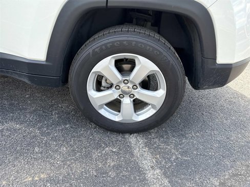 Used 2019 Jeep Compass Latitude w/ Popular Equipment Group image 11